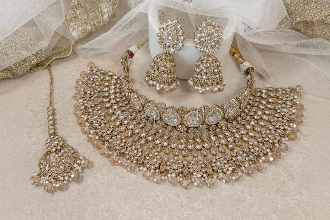 Luxury Champagne Gold Kundan Choker Set – Heavy Bridal Necklace with Jhumka Earrings & Maang Tikka