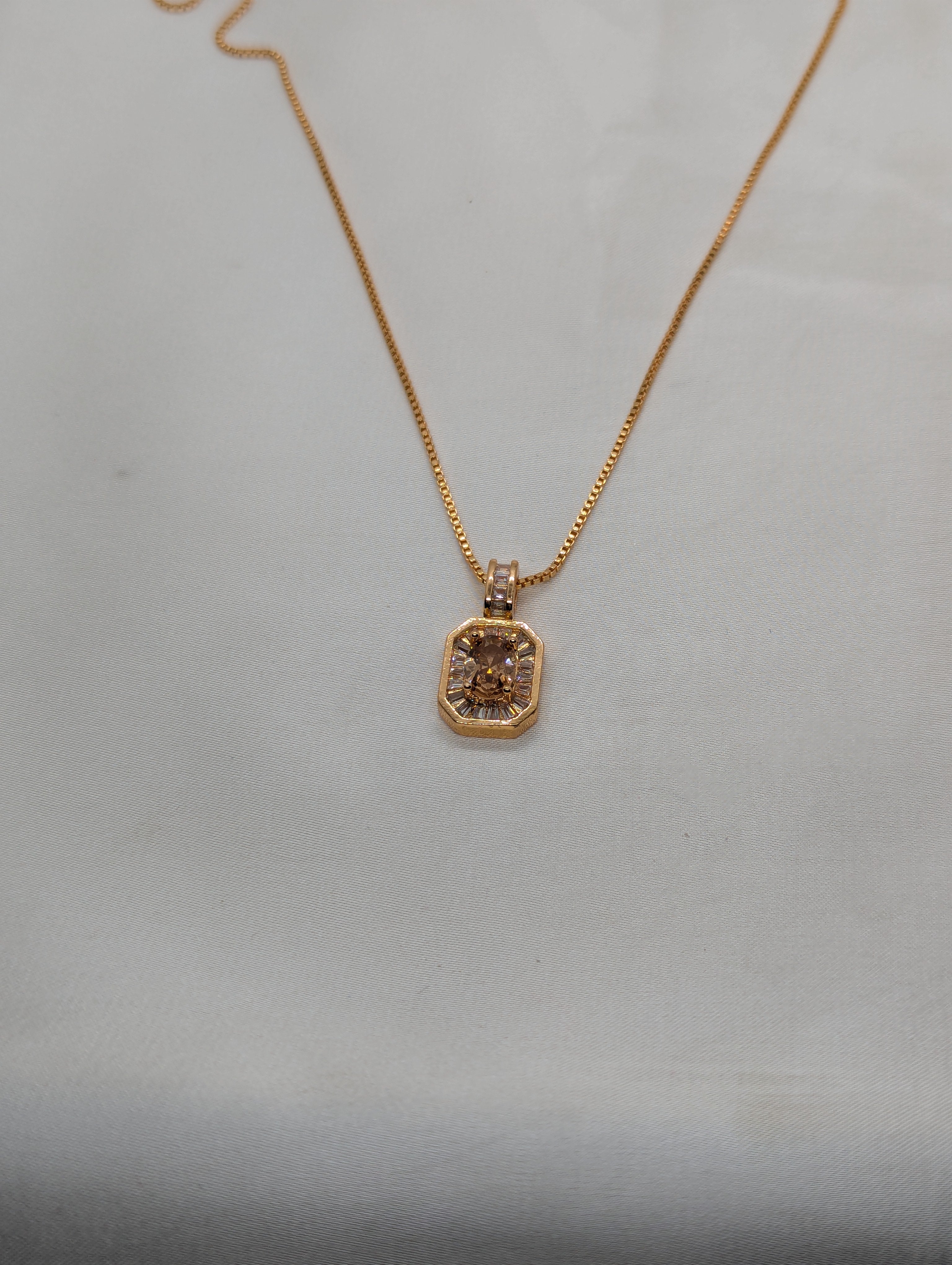 Elegant 18K Gold Plated Champagne Zircon Pendant Necklace – Vintage Art Deco Style with Baguette Halo